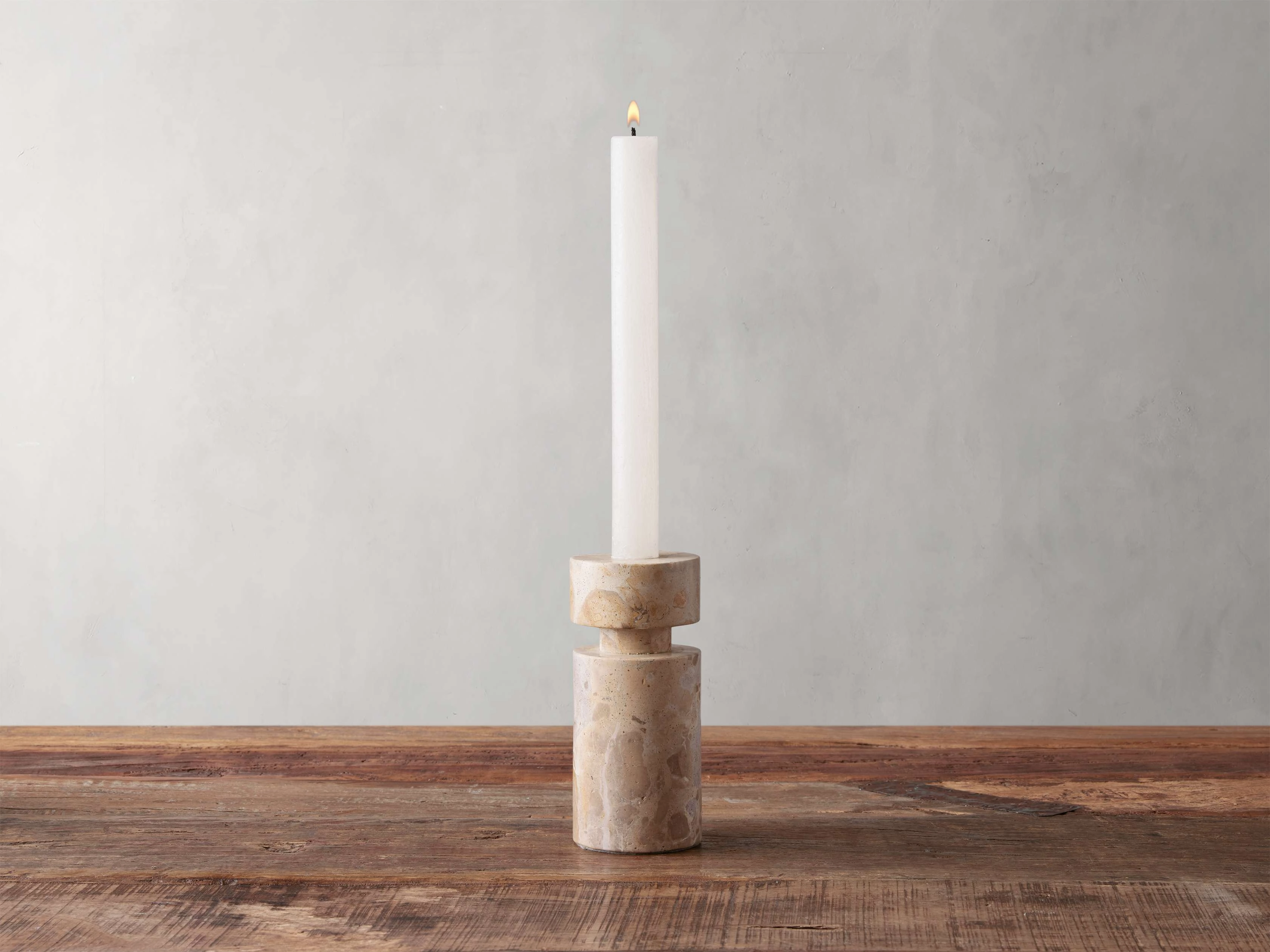 Aphra Taper Holder