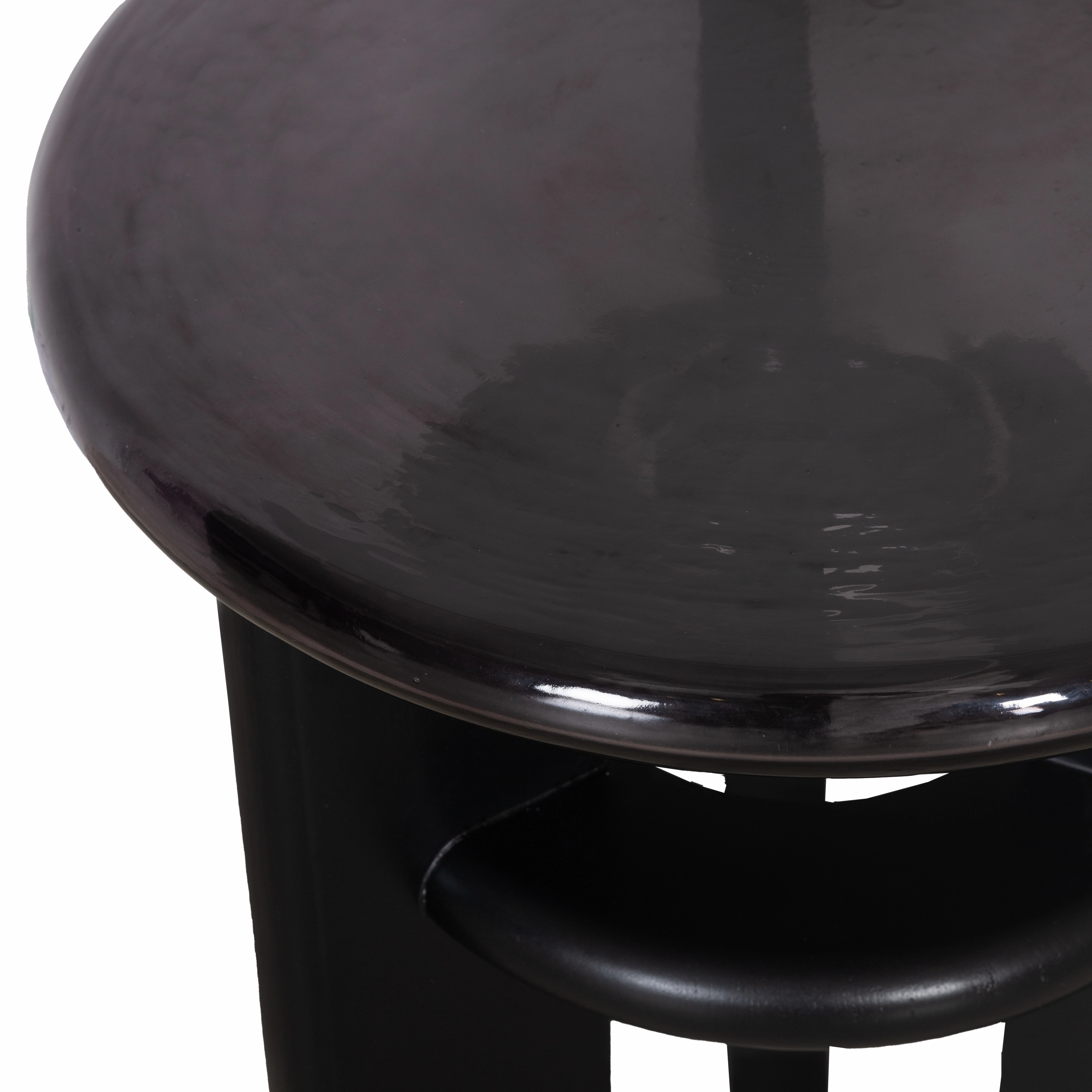 Peyton Pull Up Table