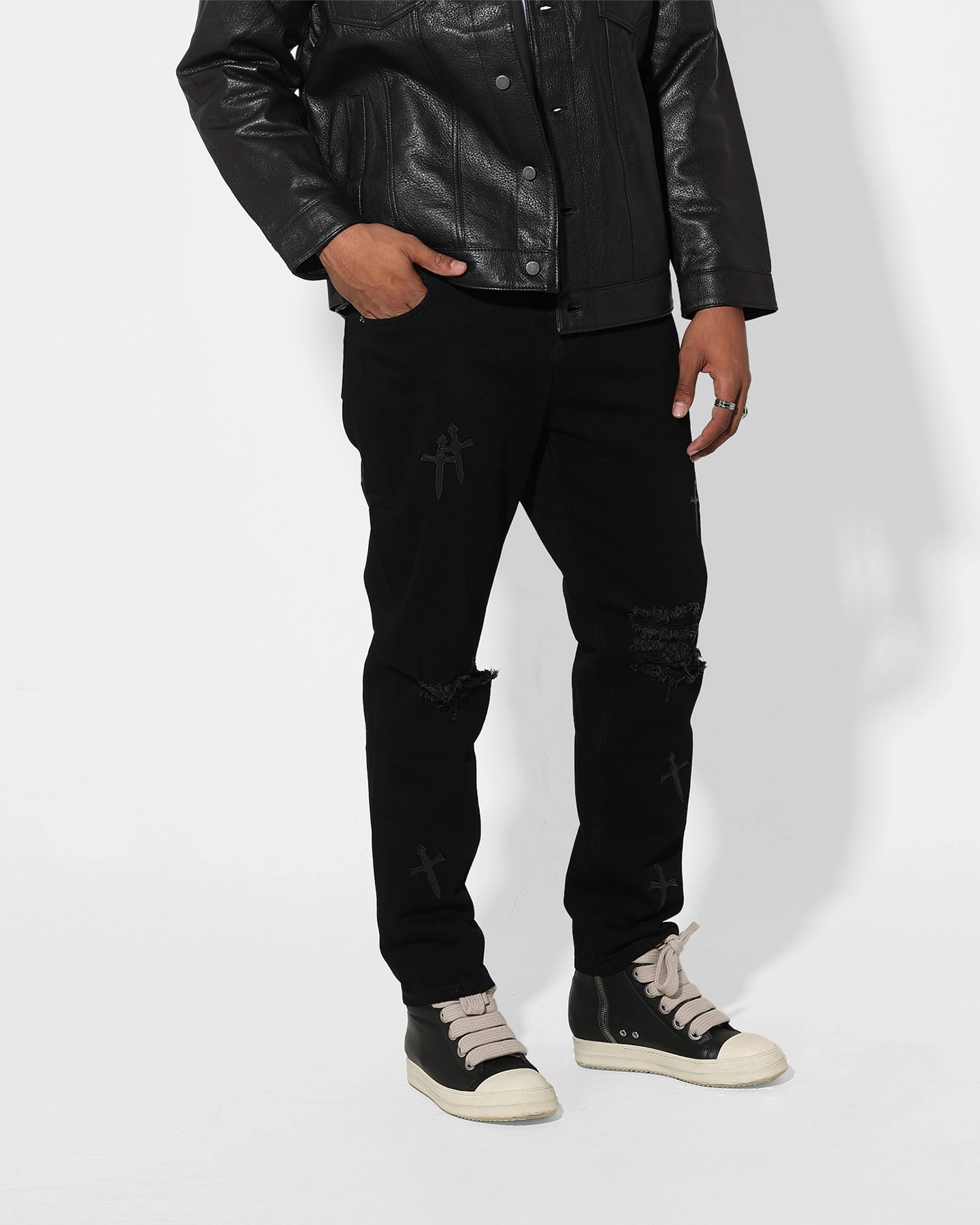 Saint Morta Daggers Relaxed JeansBlack