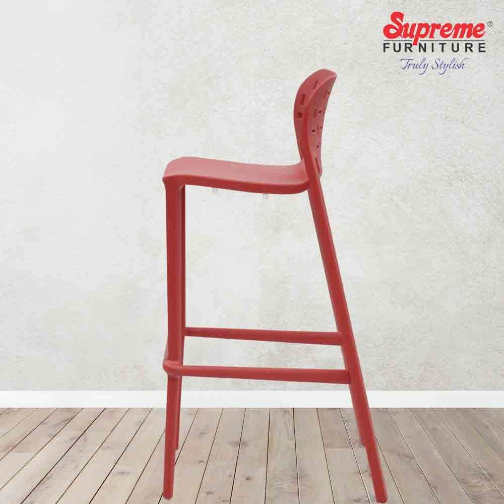 Supreme Pub