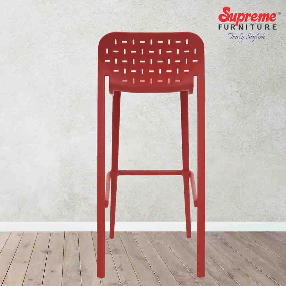 Supreme Pub