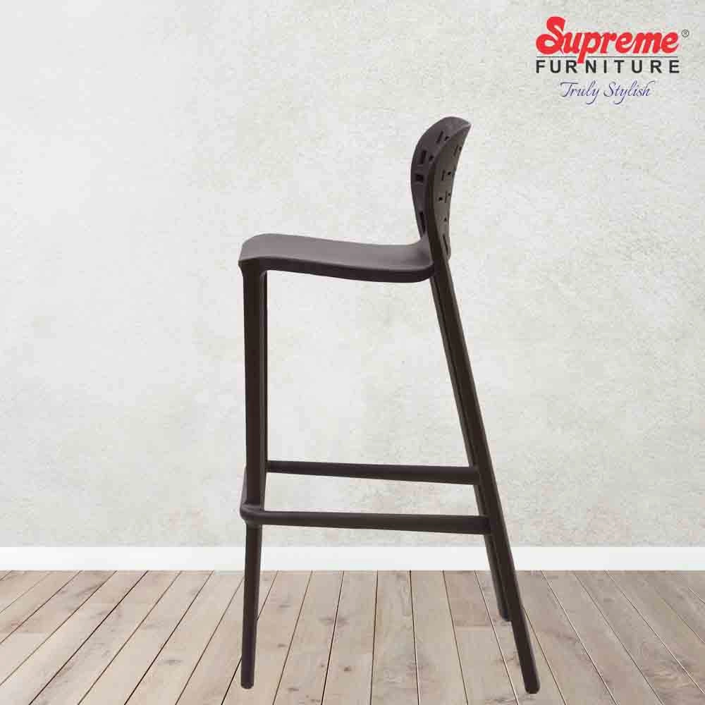 Supreme Pub