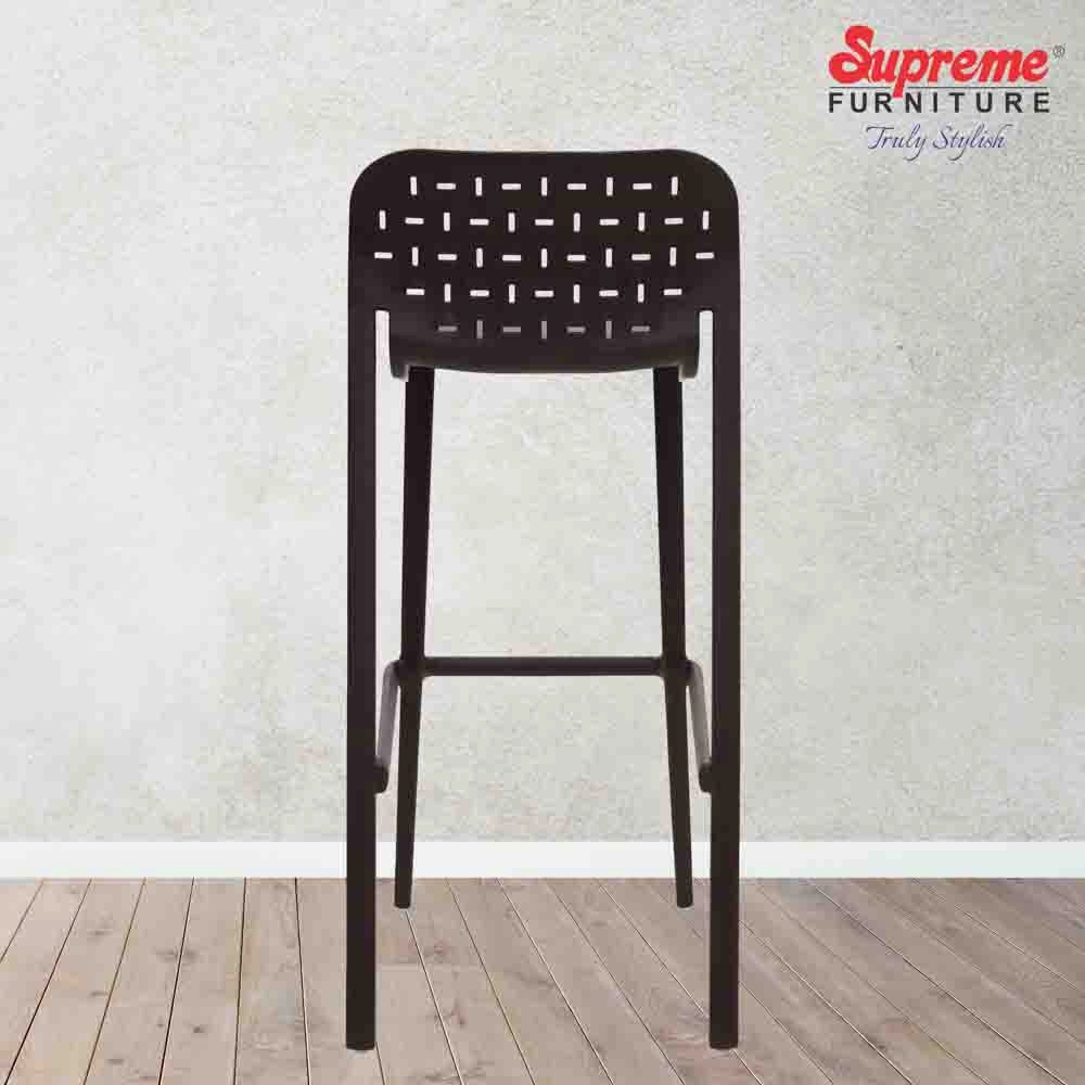 Supreme Pub