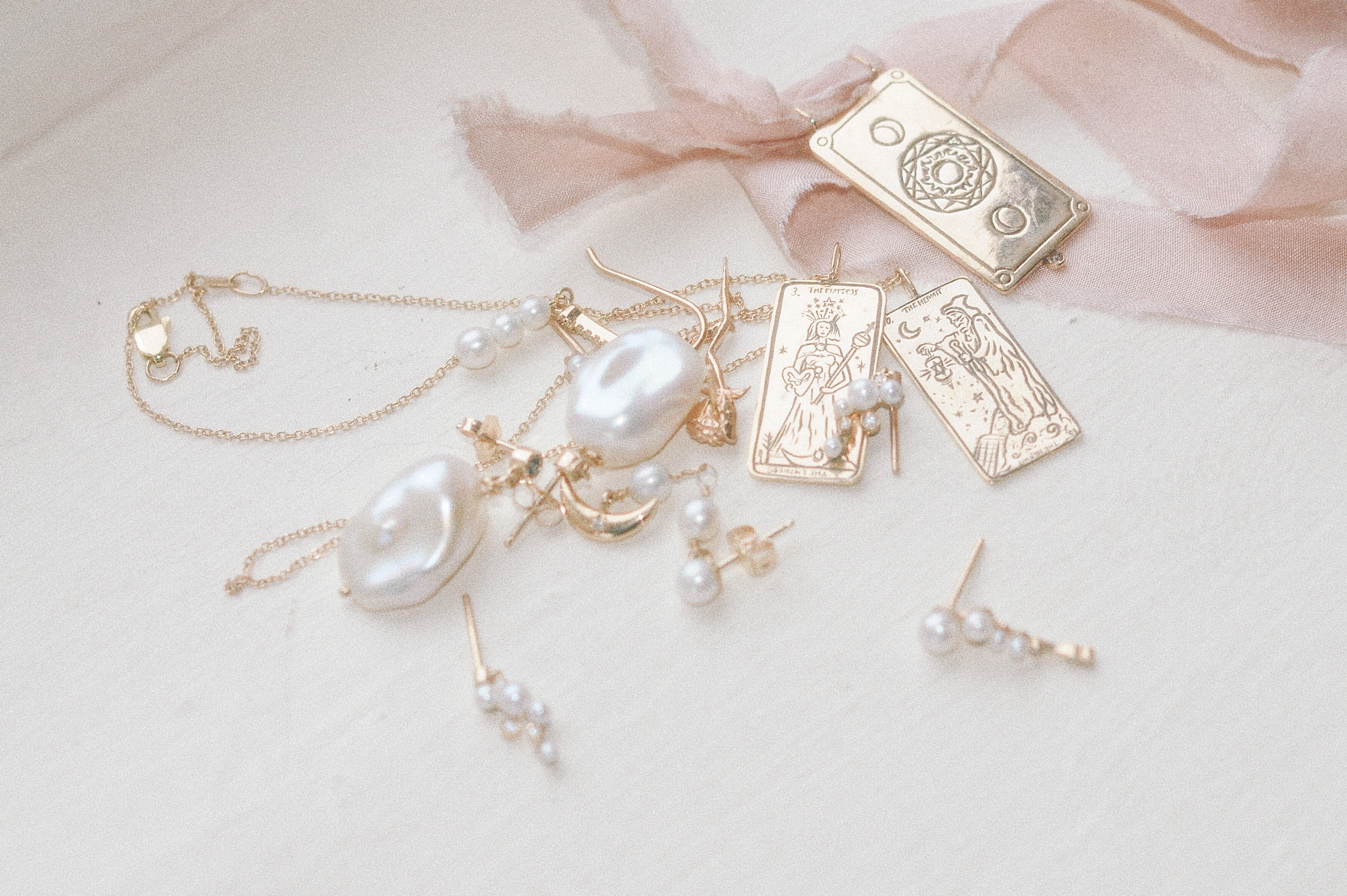 Supreme The Moon Tarot Card Necklace