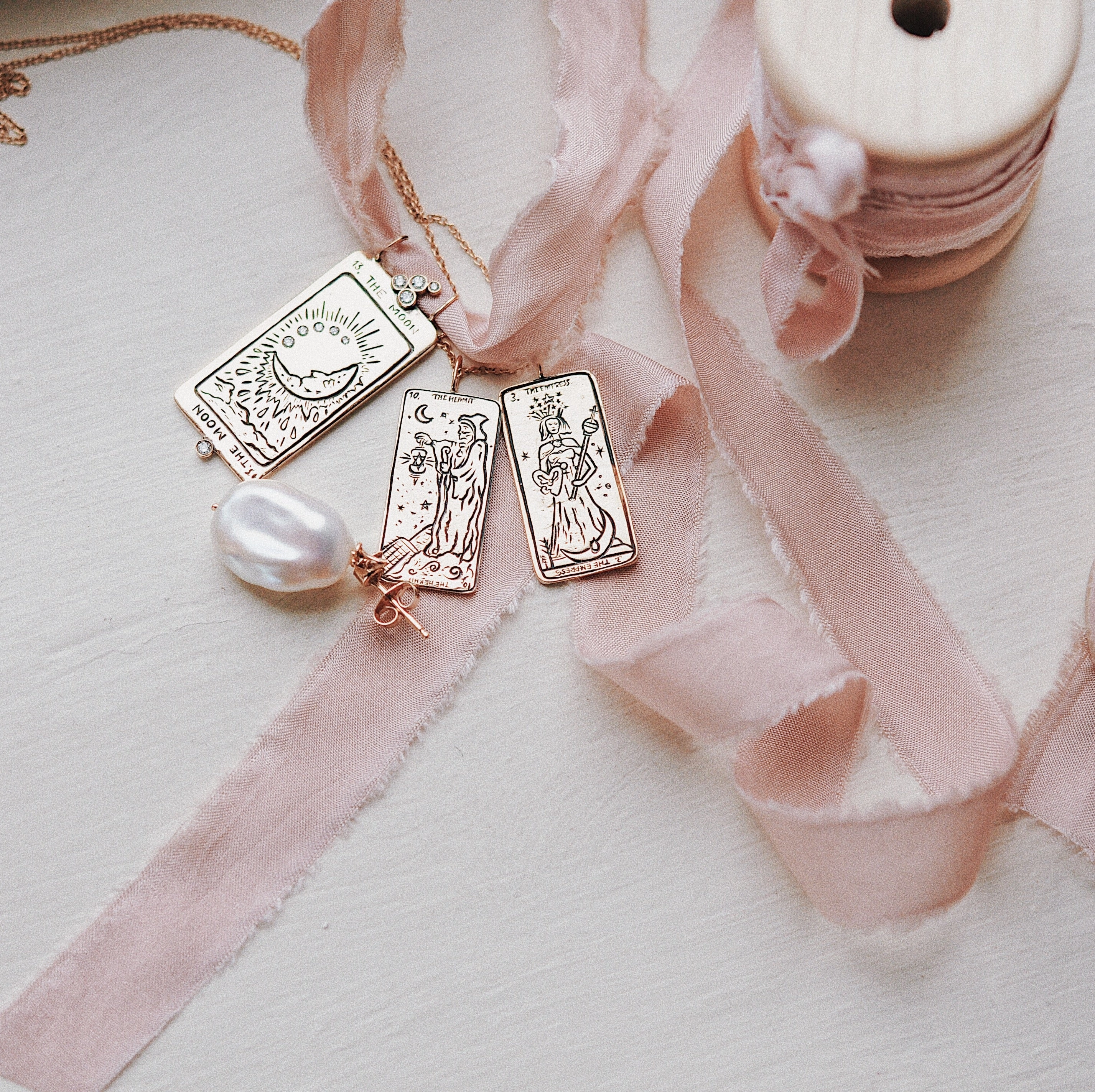 Supreme The Moon Tarot Card Necklace