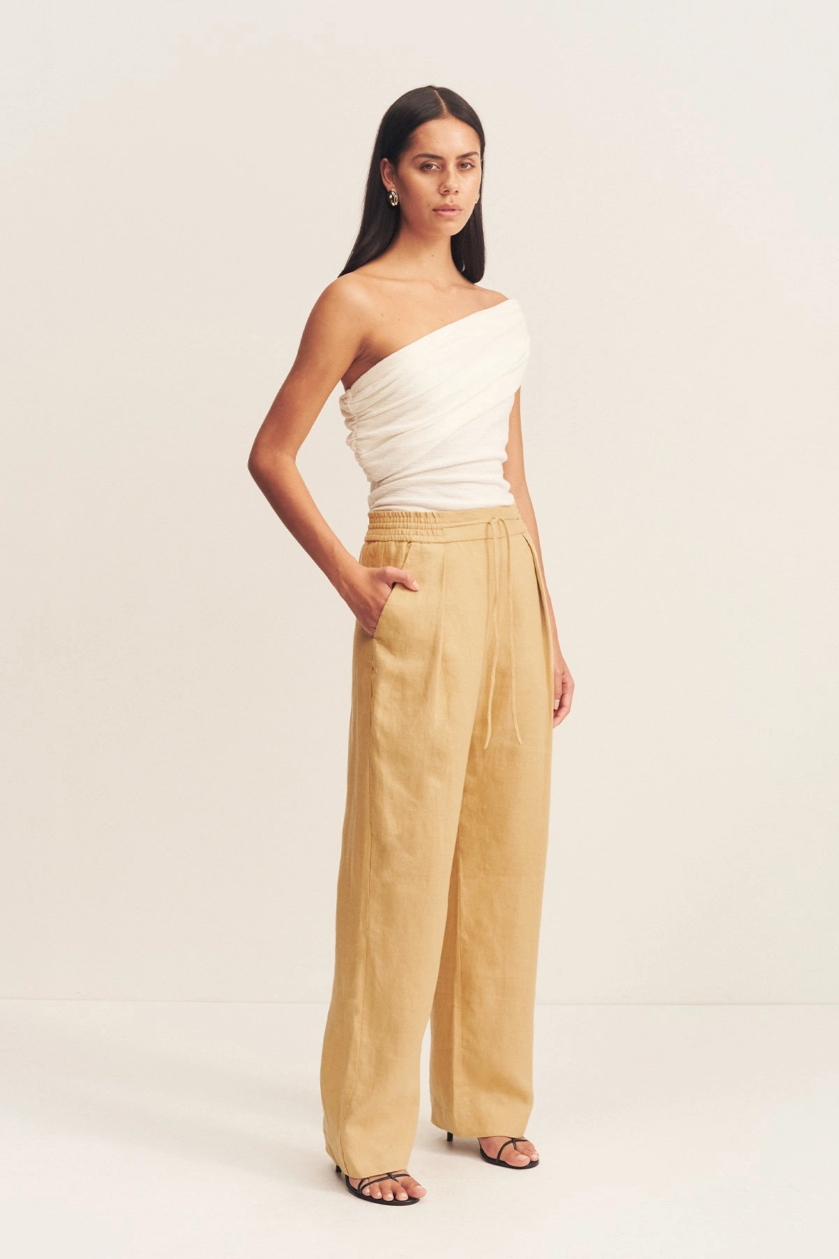 WELLINGTON ELASTICATED RELAXED PANT - ALMOND